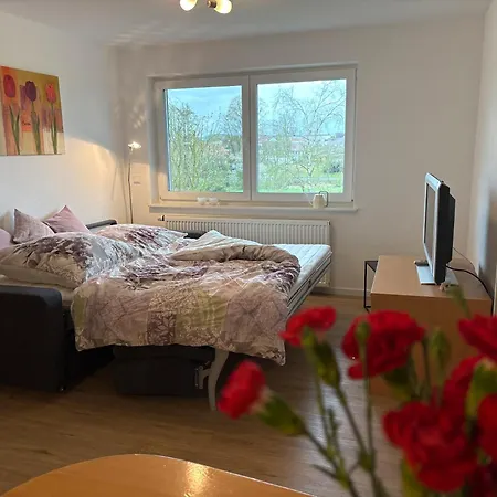 Idyllische In Stadtnaehe דירה *